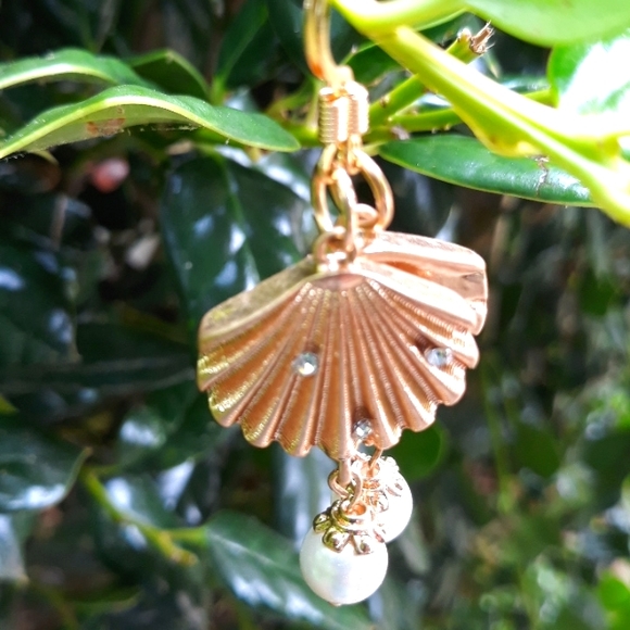 Sea Shell/ Drop Earrings/ Pear/ Rhinestone Detail/ Boho/ Bohemian - Picture 7 of 11